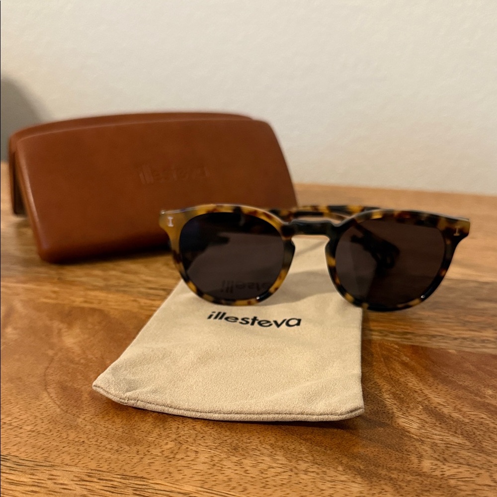 Illesteva Eldridge Sunglasses